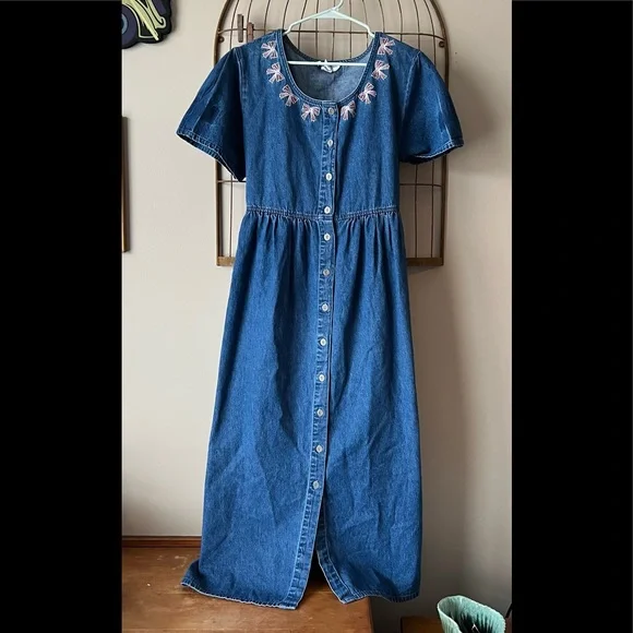 Sophia Rose | Dresses | Vintage Sophia Rose Denim Dress With Embroidered  Pink Bows | Poshmark